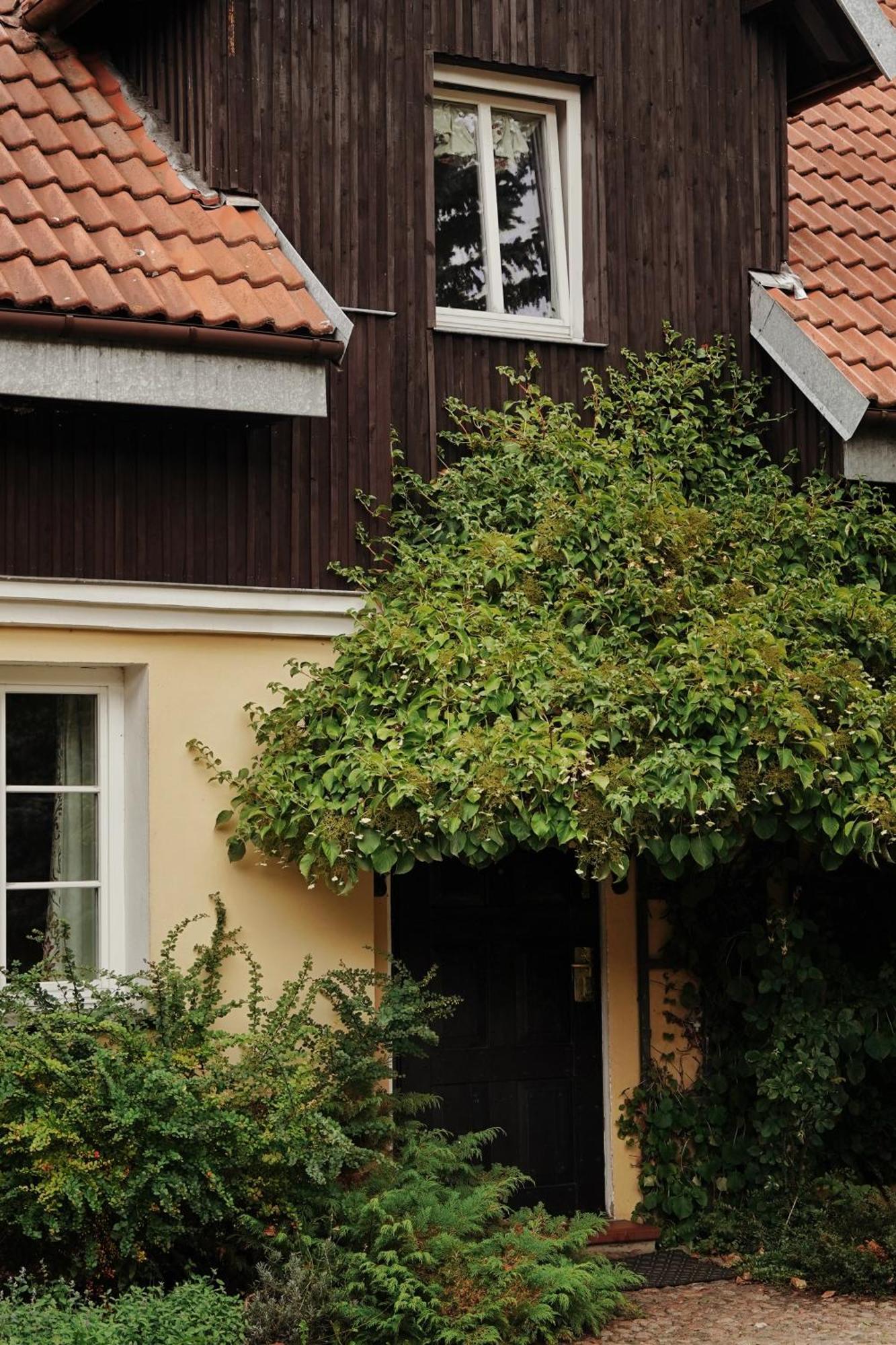 Reglowka Z Kominkiem Ogrod Altanka Villa