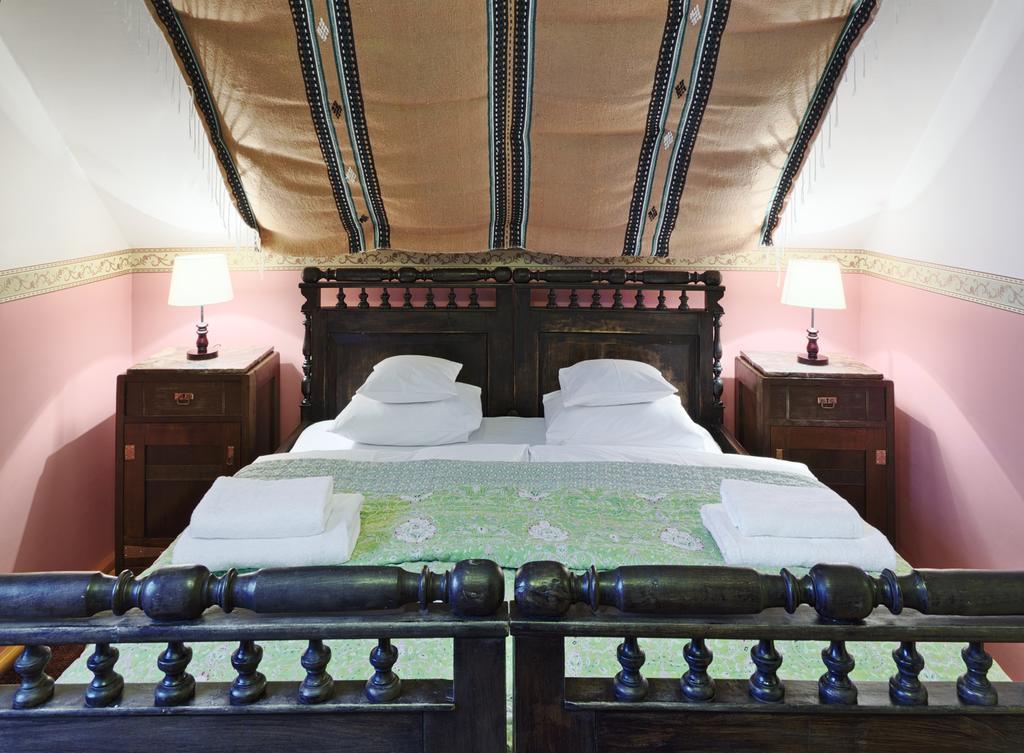 Reglowka Z Kominkiem Ogrod Altanka Villa