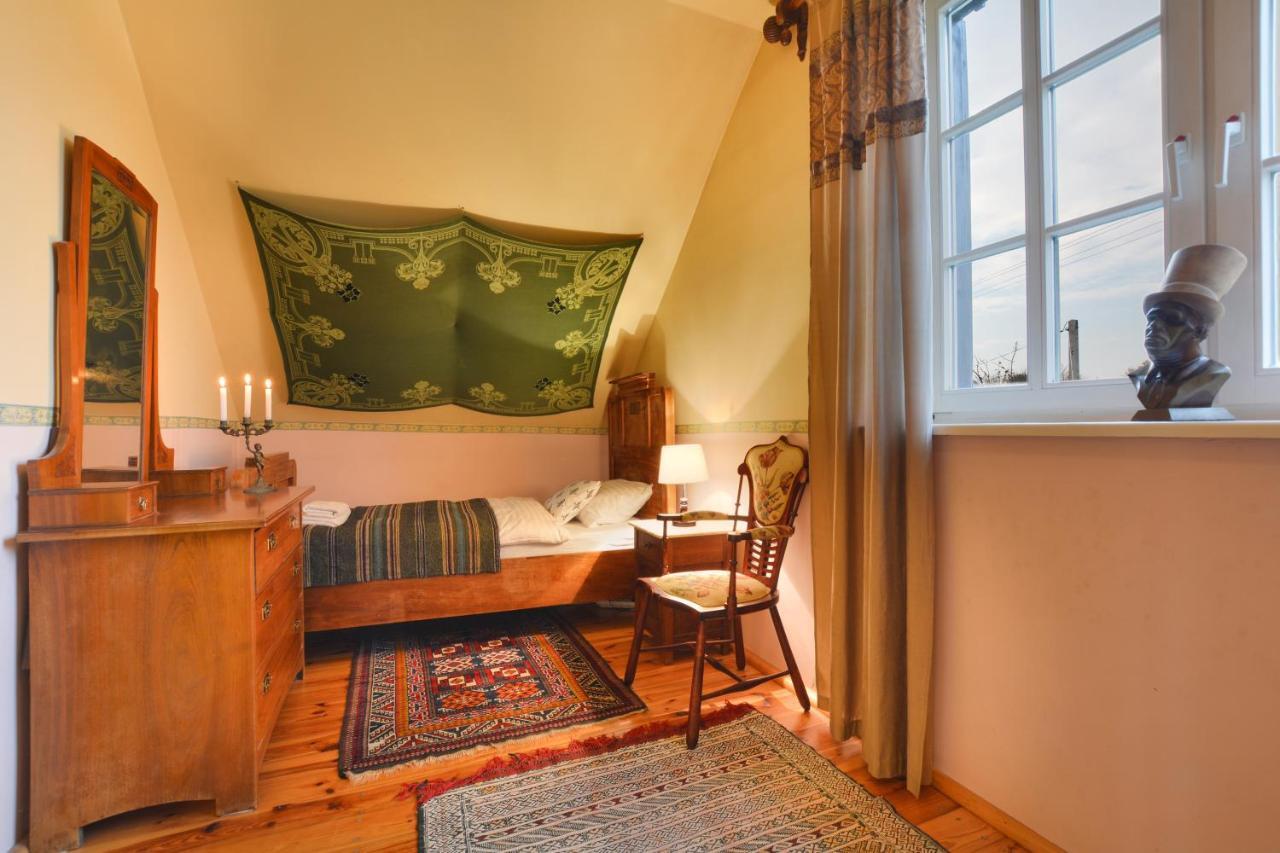 Reglowka Z Kominkiem Ogrod Altanka Villa